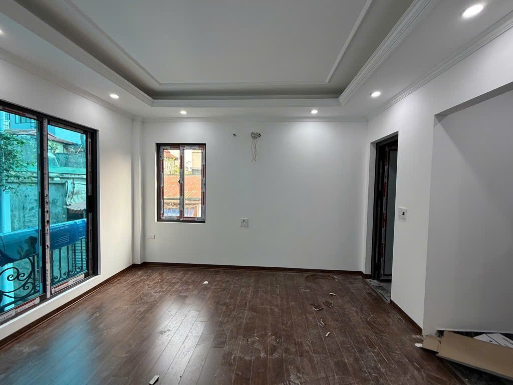 Nhà đẹp phố Đội Cấn, Ba Đình. 36m2, 6 tầng ,Thang Máy, MT 4.6M , 7.9 TỶ.